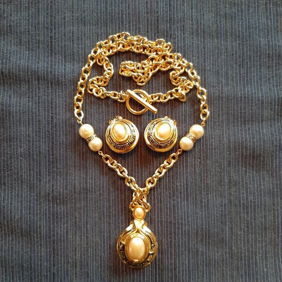 Vintage  Gold-plated Fendi Necklace and Earring Set - Picture 2 of 2